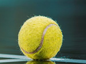 Теннисный мячик помогает избавиться от боли